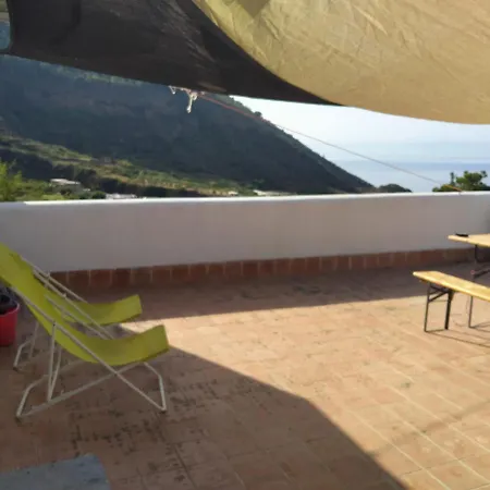 Una Terrazza Sulla Malvasia Apartment *